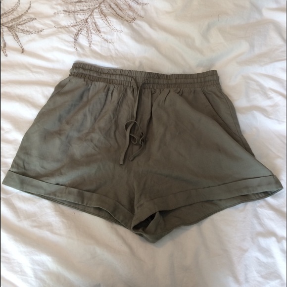 Shorts - Picture 1 of 2